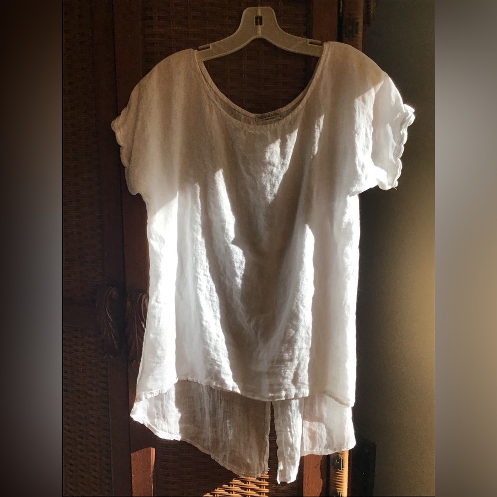 Lightweight White Women’s Linen High-Low Tee : Made in Italy Linen!